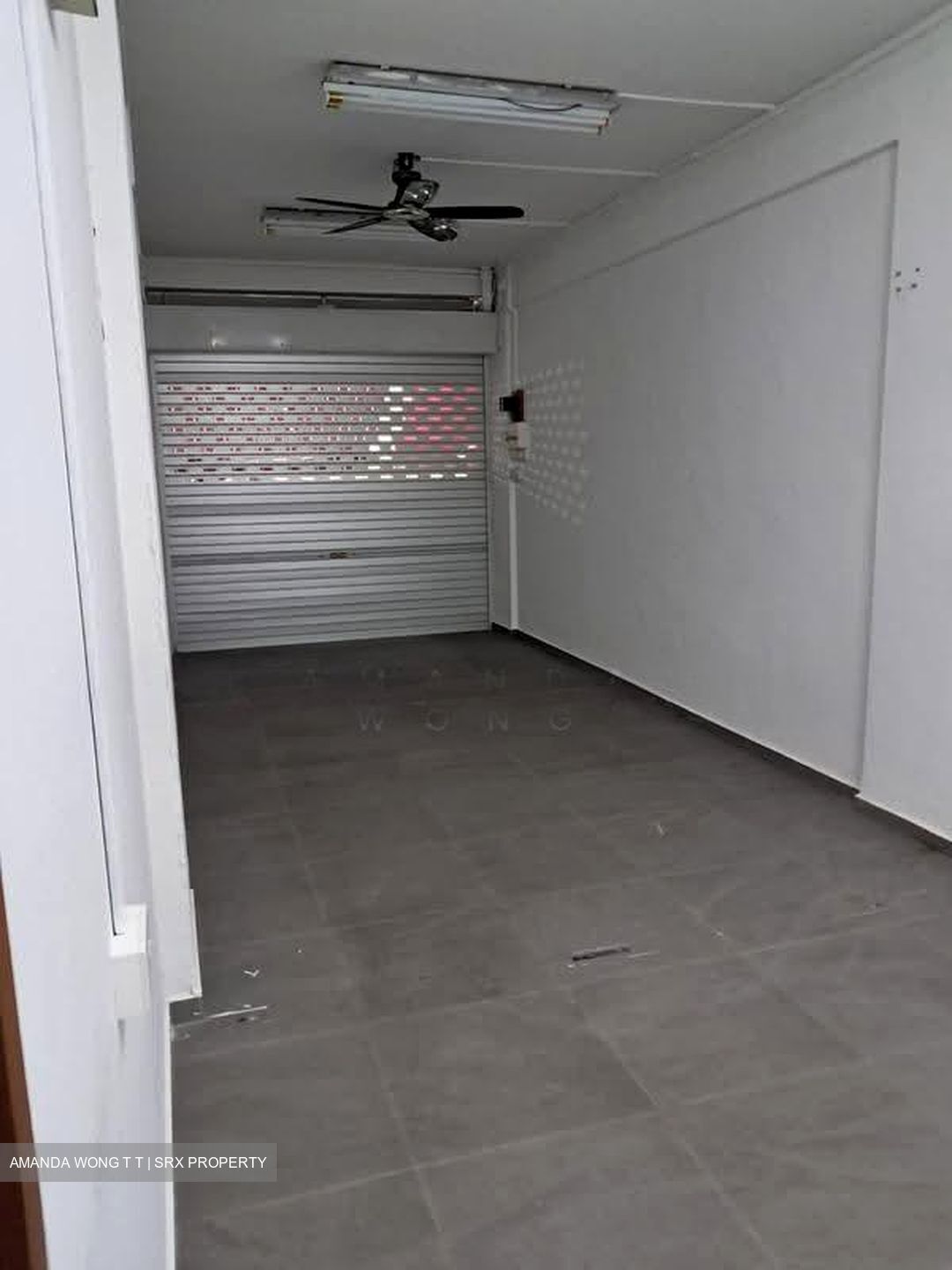 Circuit Road (D13), Retail #627360291